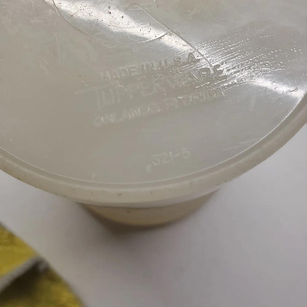 Vintage Tupperware 1 Quart‎ Cannister Lid Pour Spout #321-5 #563-2 Clear Frosted